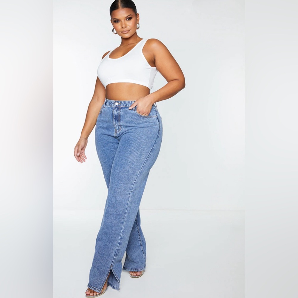 Pretty Little Things Plus Vintage Wash Split Hem Jeans 18